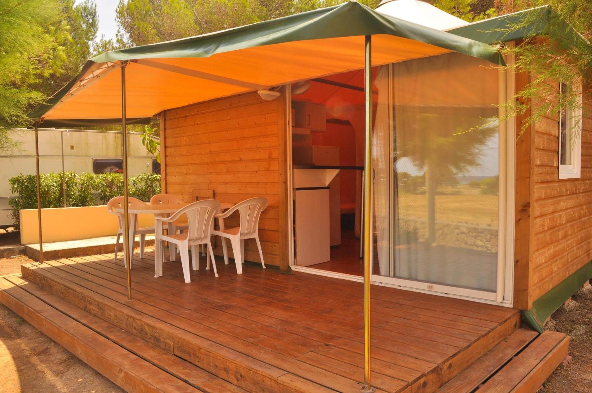 Camping Cala Nova Es Cana Exterior foto
