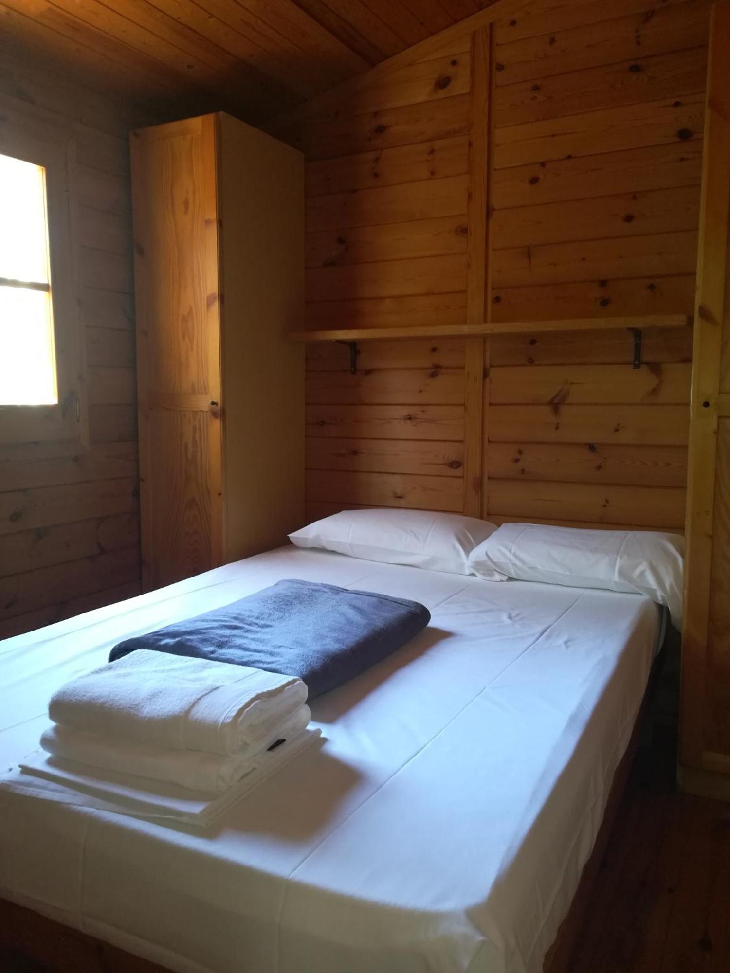 Camping Cala Nova Es Cana Habitación foto