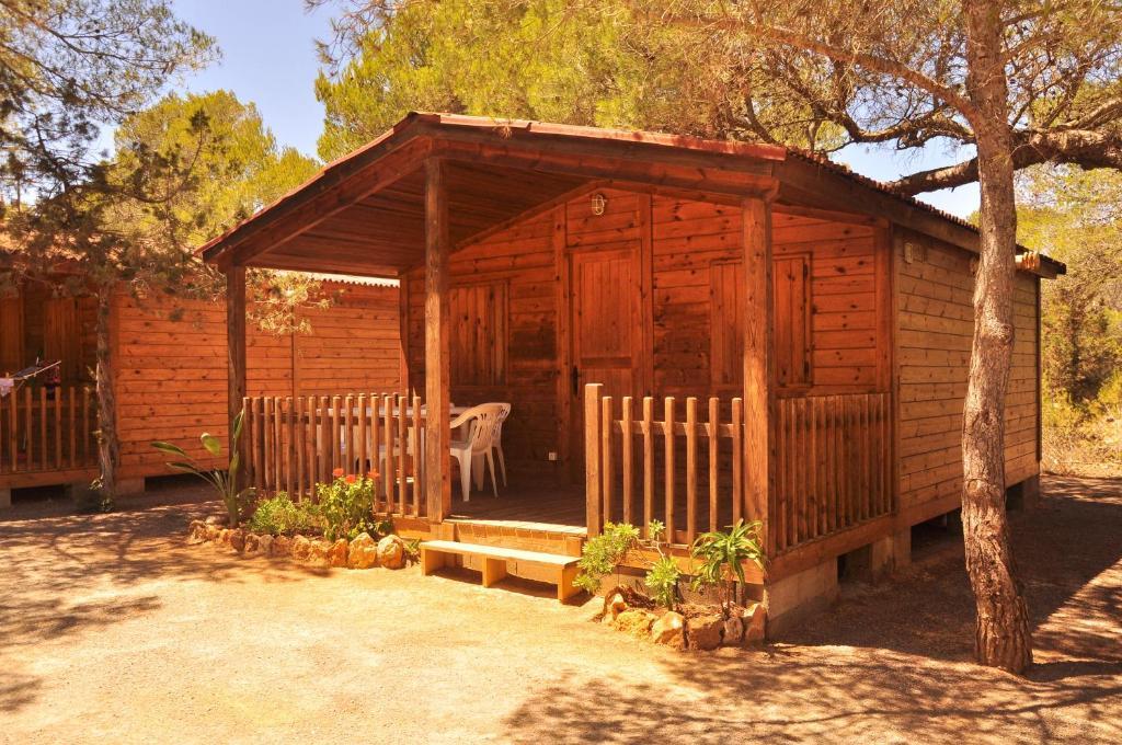 Camping Cala Nova Es Cana Habitación foto