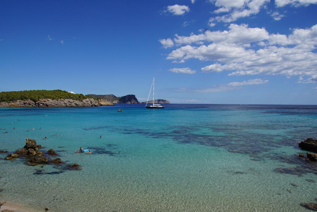 Camping Cala Nova Es Cana Exterior foto