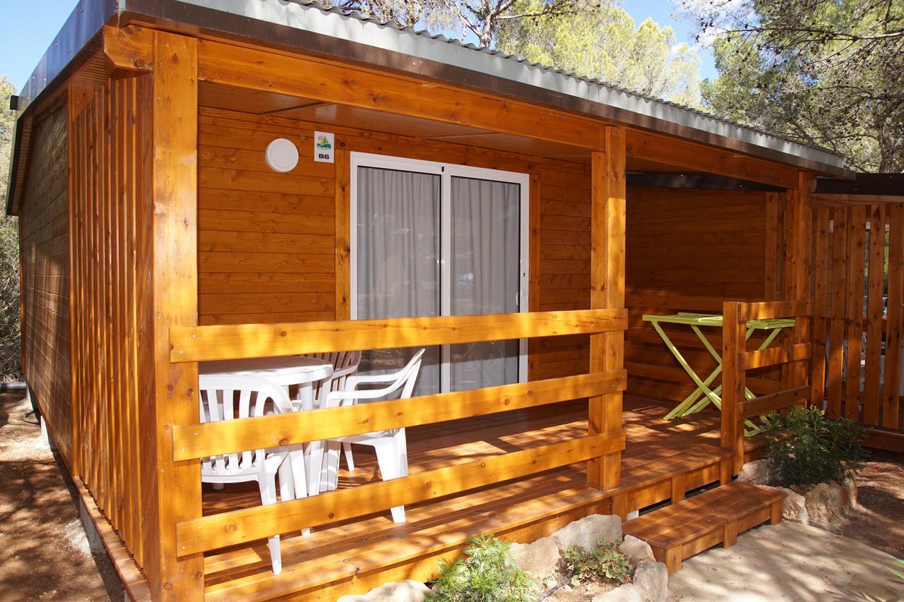 Camping Cala Nova Es Cana Exterior foto